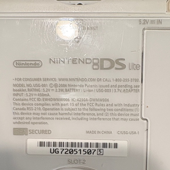 Nintendo DS Lite White with Game Collection and Black Case - Picture 2 of 2